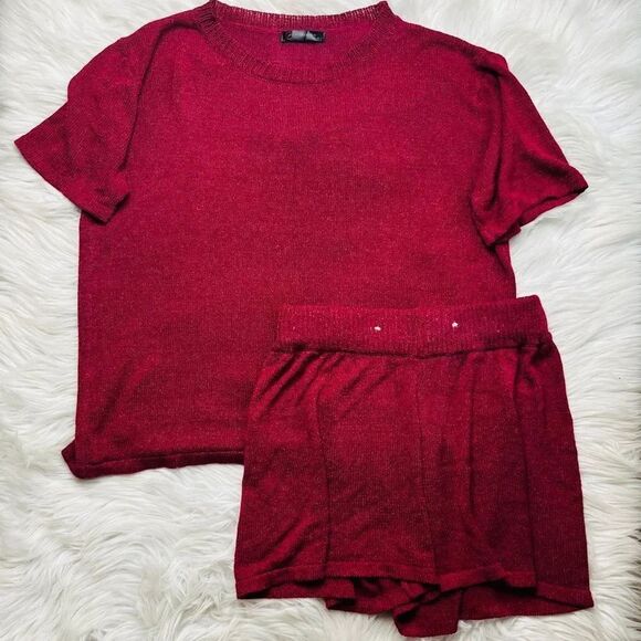 Pretty Garden Short Sleeve Shirt and Shorts Set Red Size Small - Picture 1 of 2